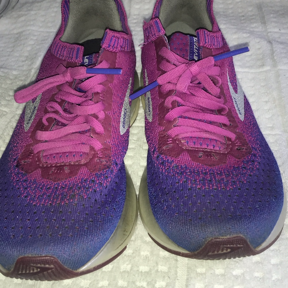Brooks Levitate 2 Women's Shoes - Purple and Pink - Picture 7 of 8